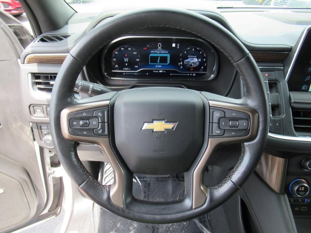 Certified 2022 Chevrolet Suburban High Country image 16