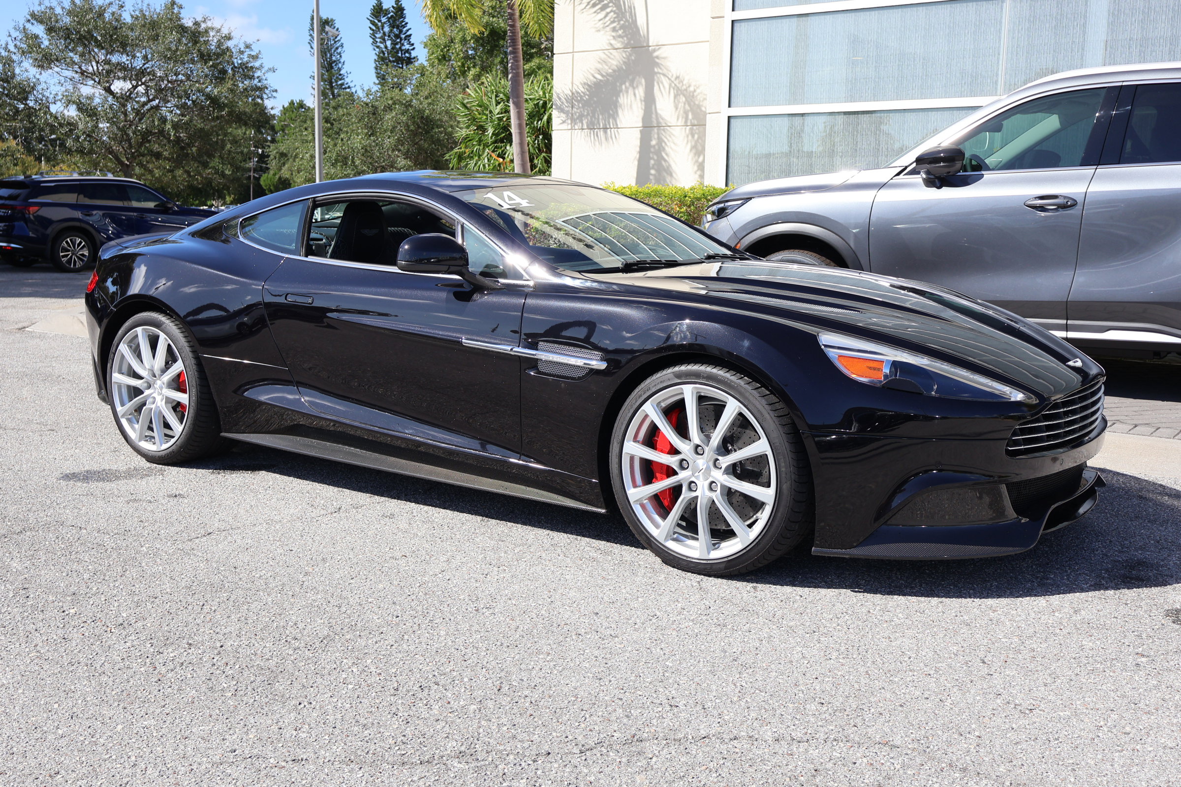 Used 2014 Aston Martin Vanquish Coupe image 11