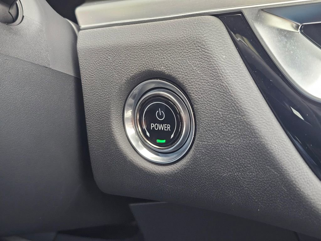 Used 2025 Cadillac Lyriq Sport image 33