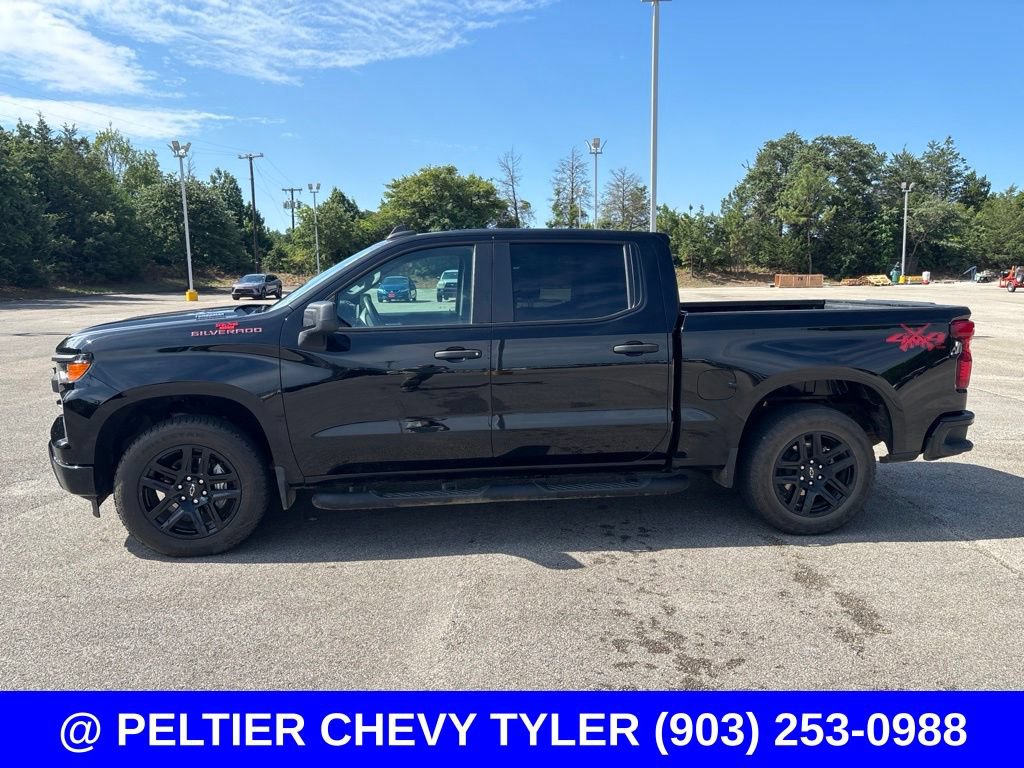 Used 2025 Chevrolet Silverado 1500 Custom w/ Turbomax Blackout Package AWD/4WD image 4