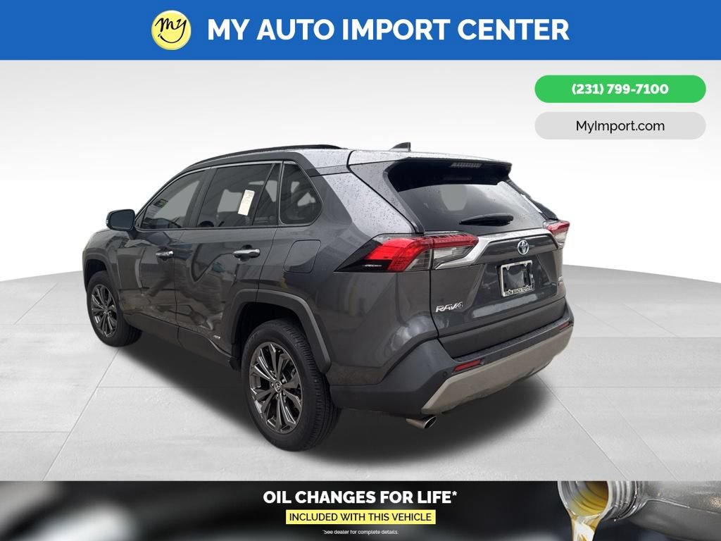 Used 2022 Toyota RAV4 Limited AWD/4WD image 4