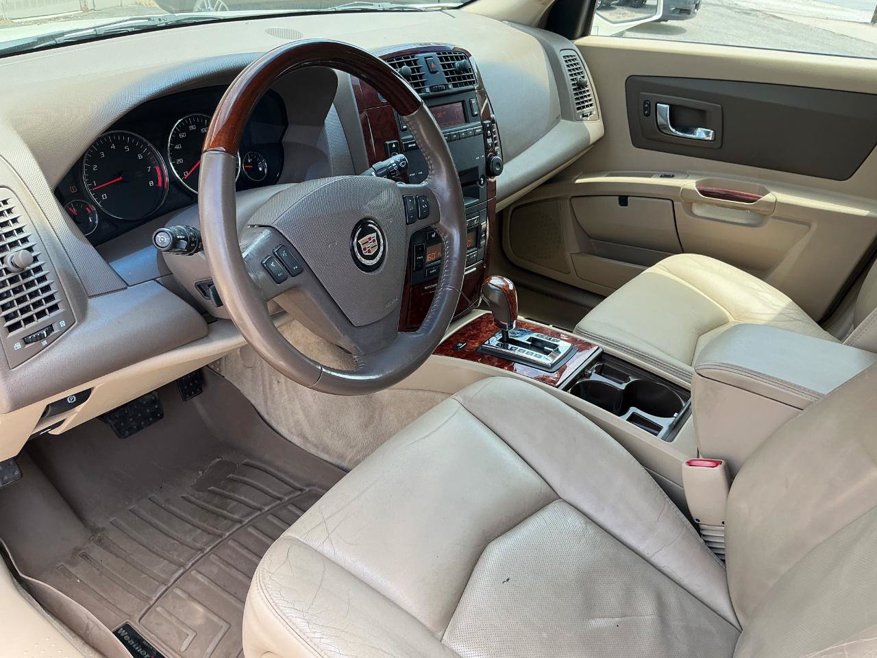 Used 2006 Cadillac SRX w/ Seating Package RWD image 13