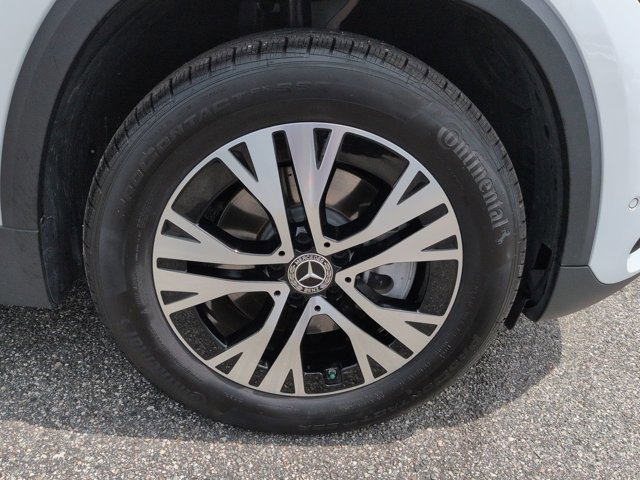 Certified 2025 Mercedes-Benz GLA 250 image 11