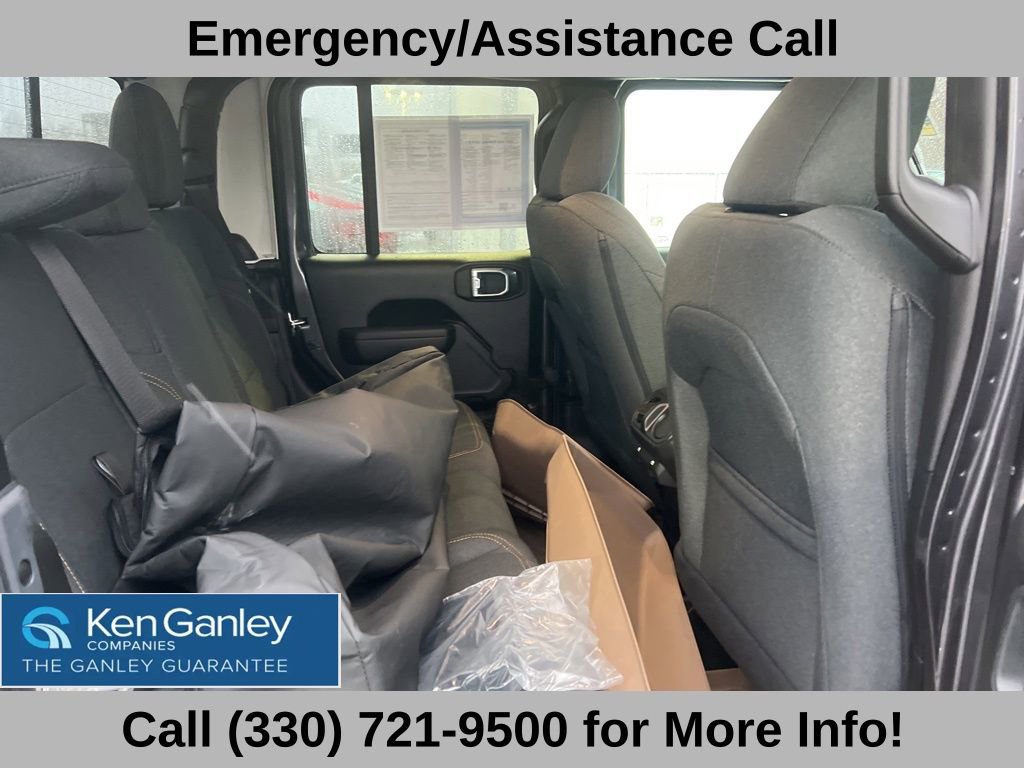 Used 2025 Jeep Gladiator Sport image 53