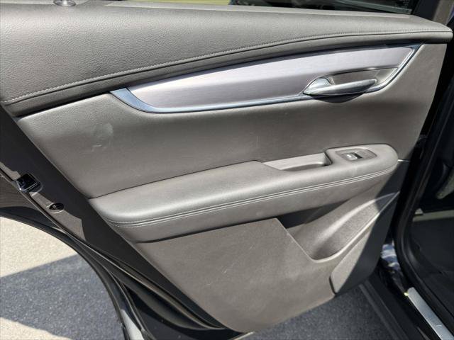 Used 2023 Cadillac XT6 Luxury AWD/4WD image 14