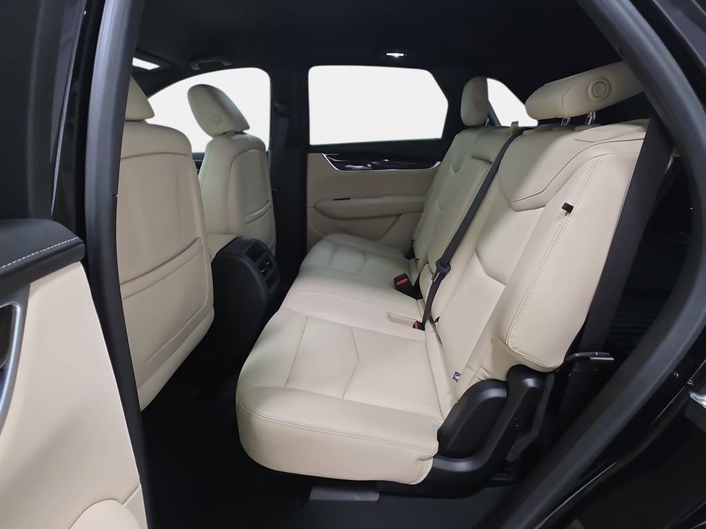 Used 2018 Cadillac XT5 AWD image 13