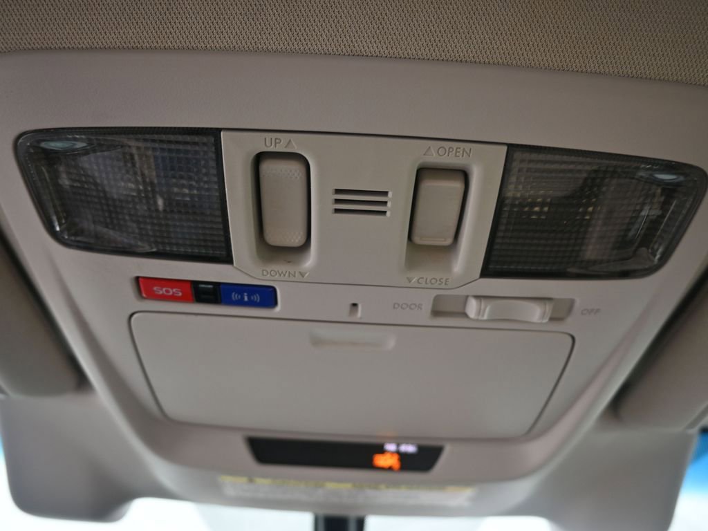 Used 2017 Subaru Outback 2.5i Limited image 12