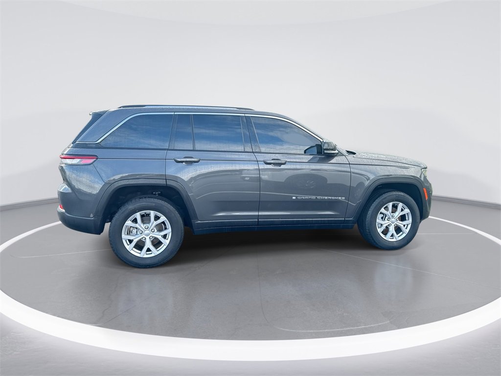 Used 2022 Jeep Grand Cherokee Limited image 9