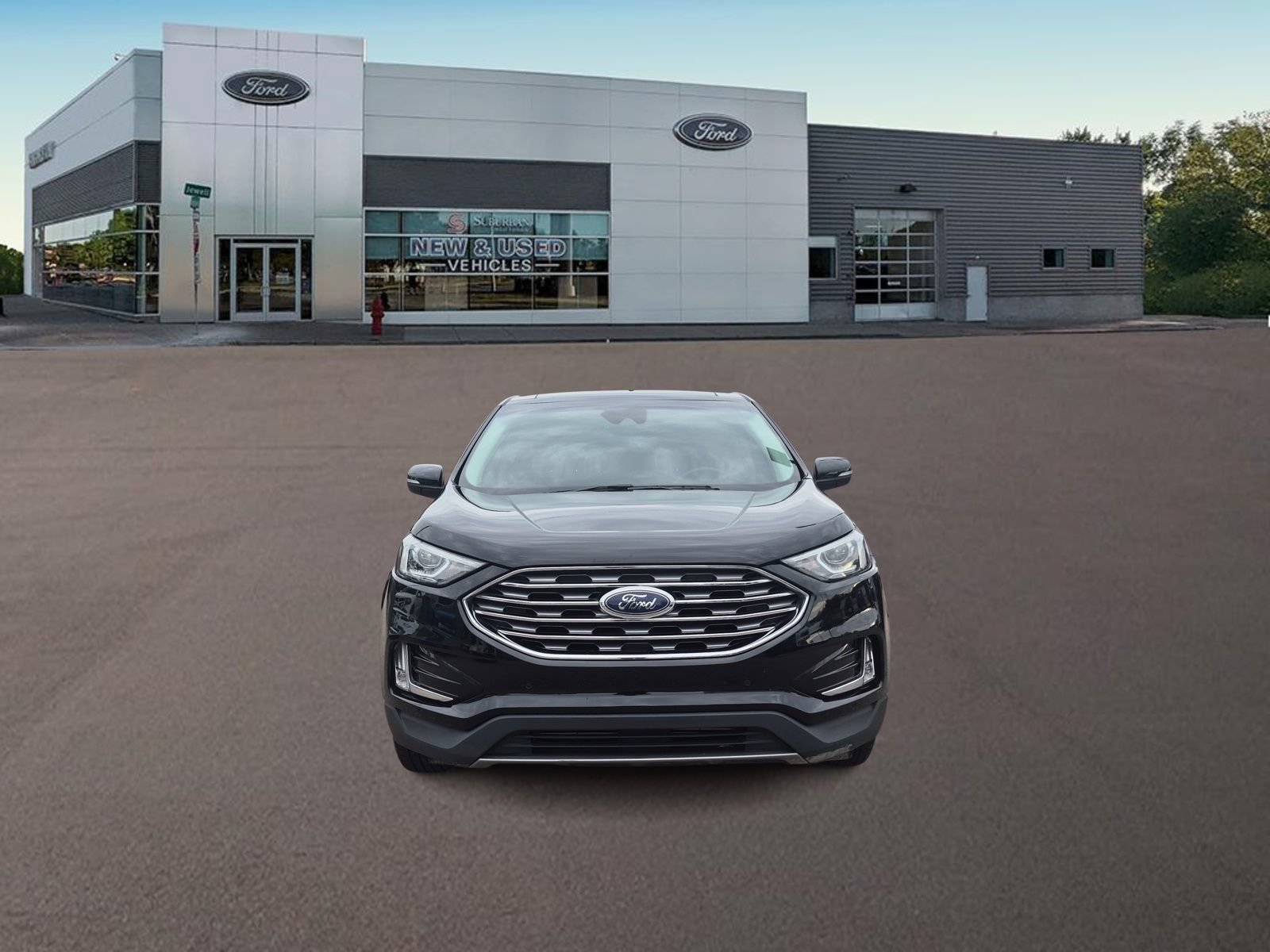 Used 2021 Ford Edge Titanium w/ Class II Trailer Tow Package AWD/4WD image 3