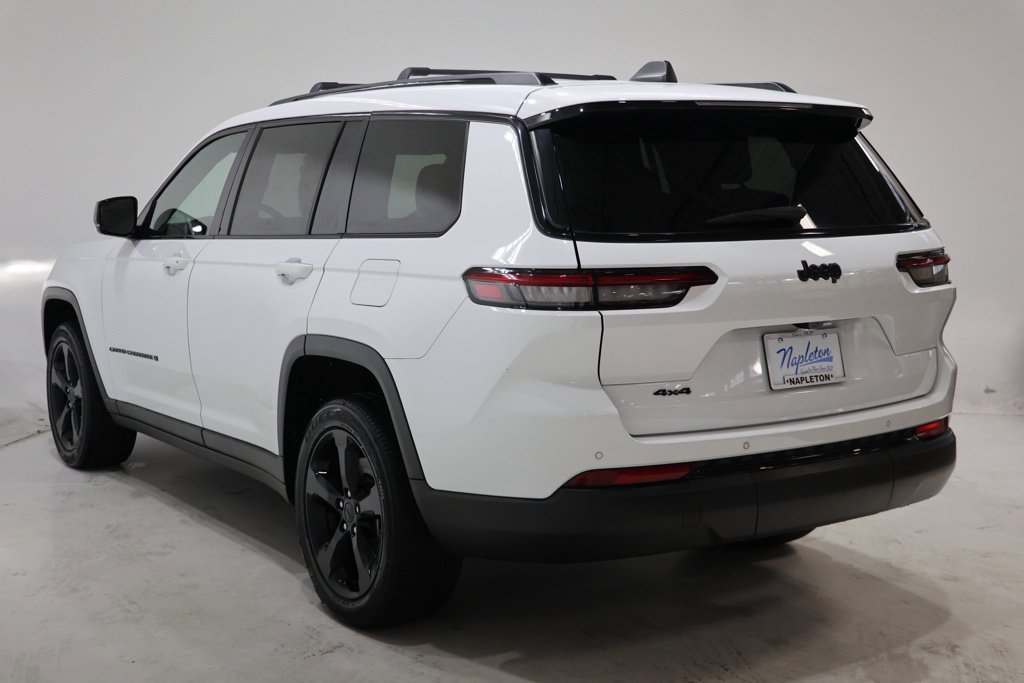 Used 2023 Jeep Grand Cherokee L Laredo AWD/4WD image 5