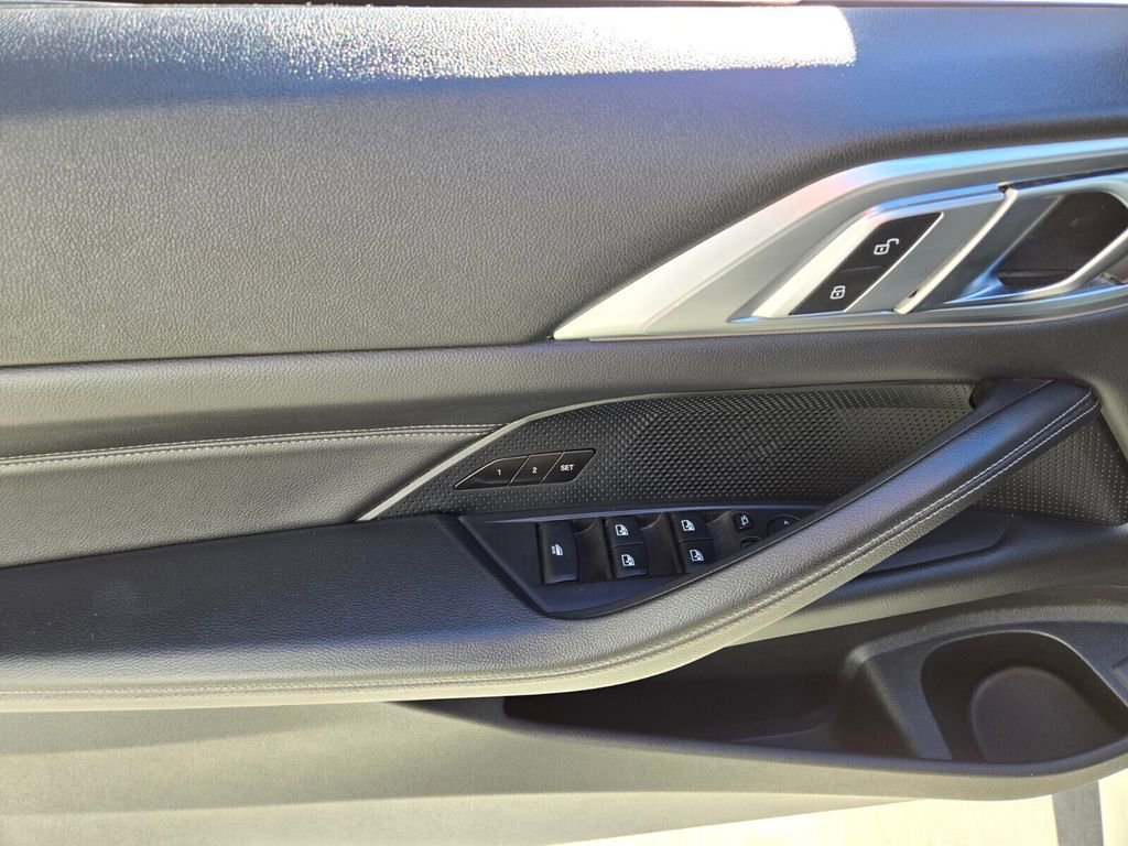 Used 2023 BMW 430i Convertible image 19
