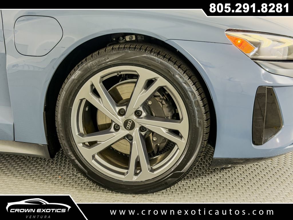 Used 2023 Audi e-tron GT Premium Plus image 9