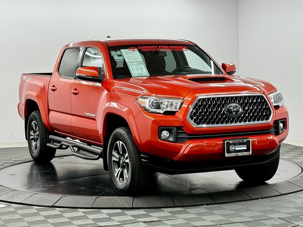 Used 2018 Toyota Tacoma TRD Sport AWD/4WD image 8