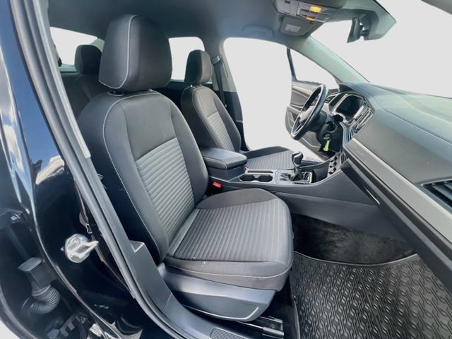 Used 2023 Volkswagen Jetta S FWD image 21