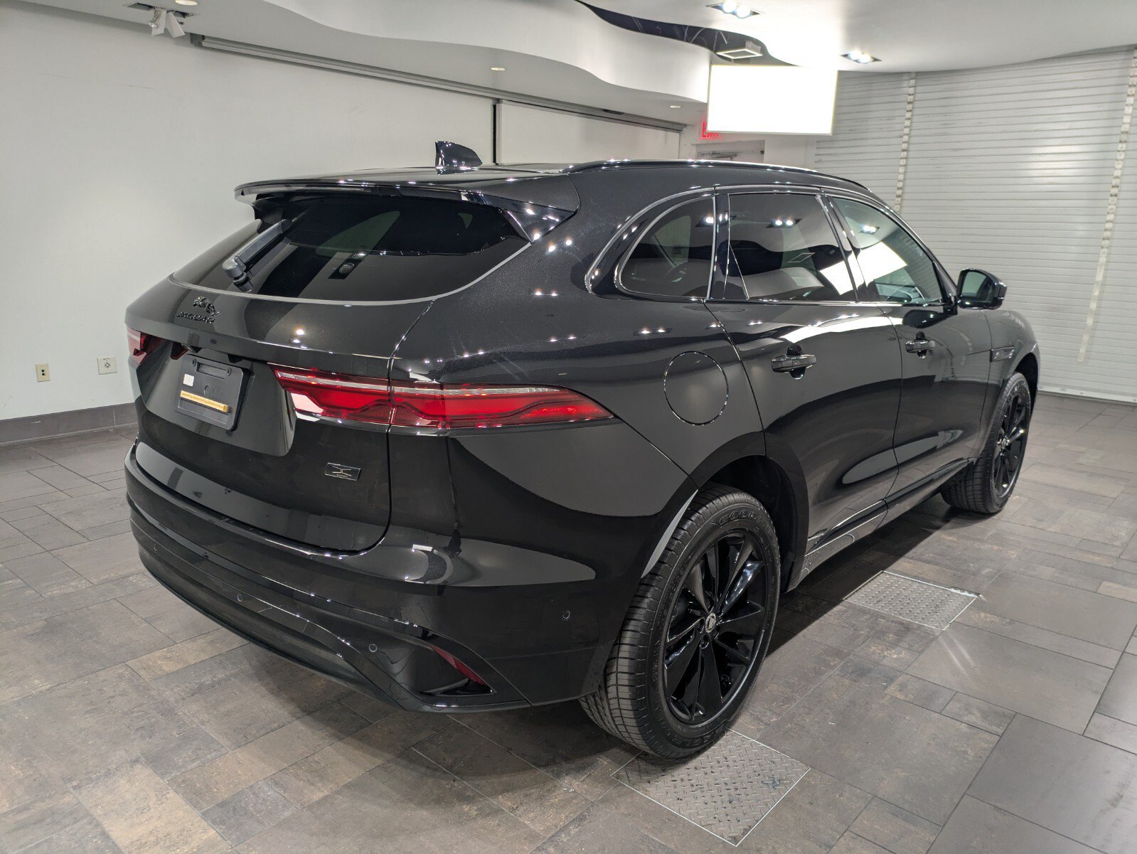 New 2026 Jaguar F-PACE R-Dynamic S AWD/4WD image 26