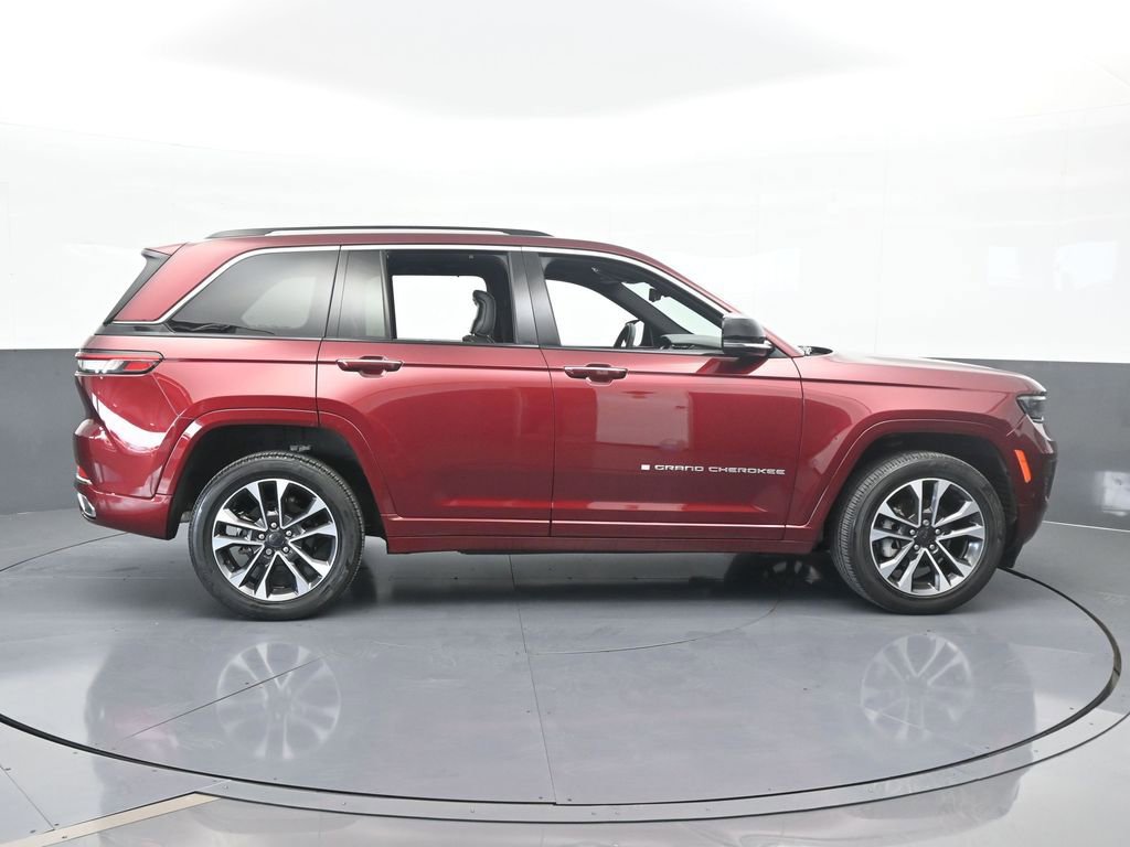 Used 2023 Jeep Grand Cherokee Overland w/ Luxury Tech Group IV image 7