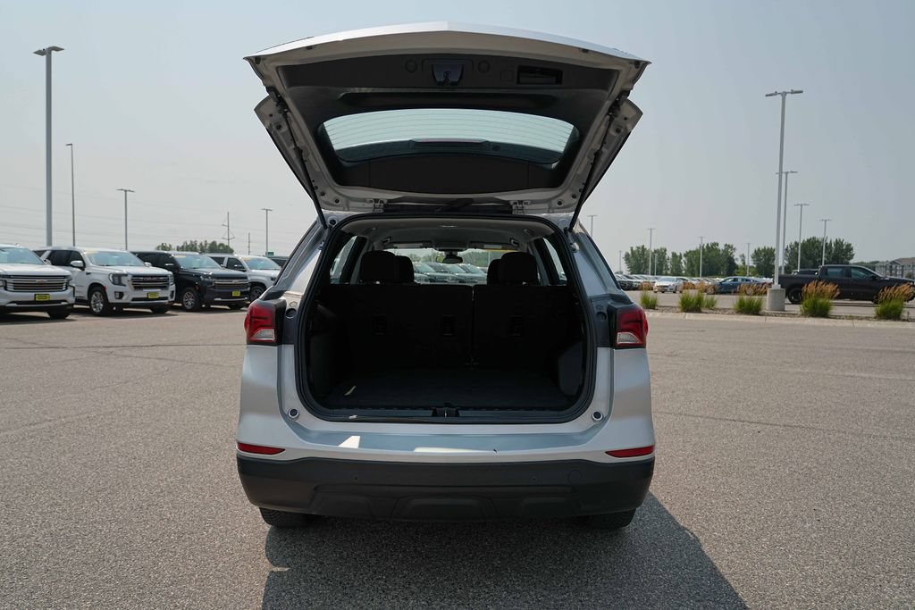 Used 2022 Chevrolet Equinox LS AWD/4WD image 14