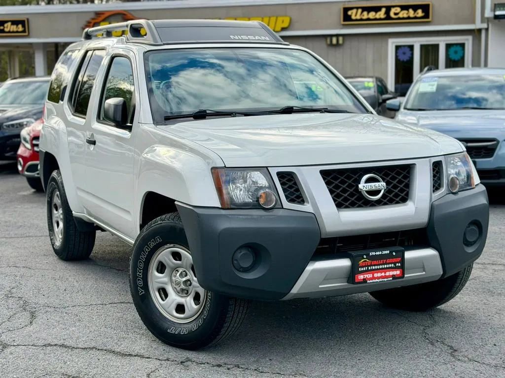Used 2015 Nissan Xterra X AWD/4WD image 1