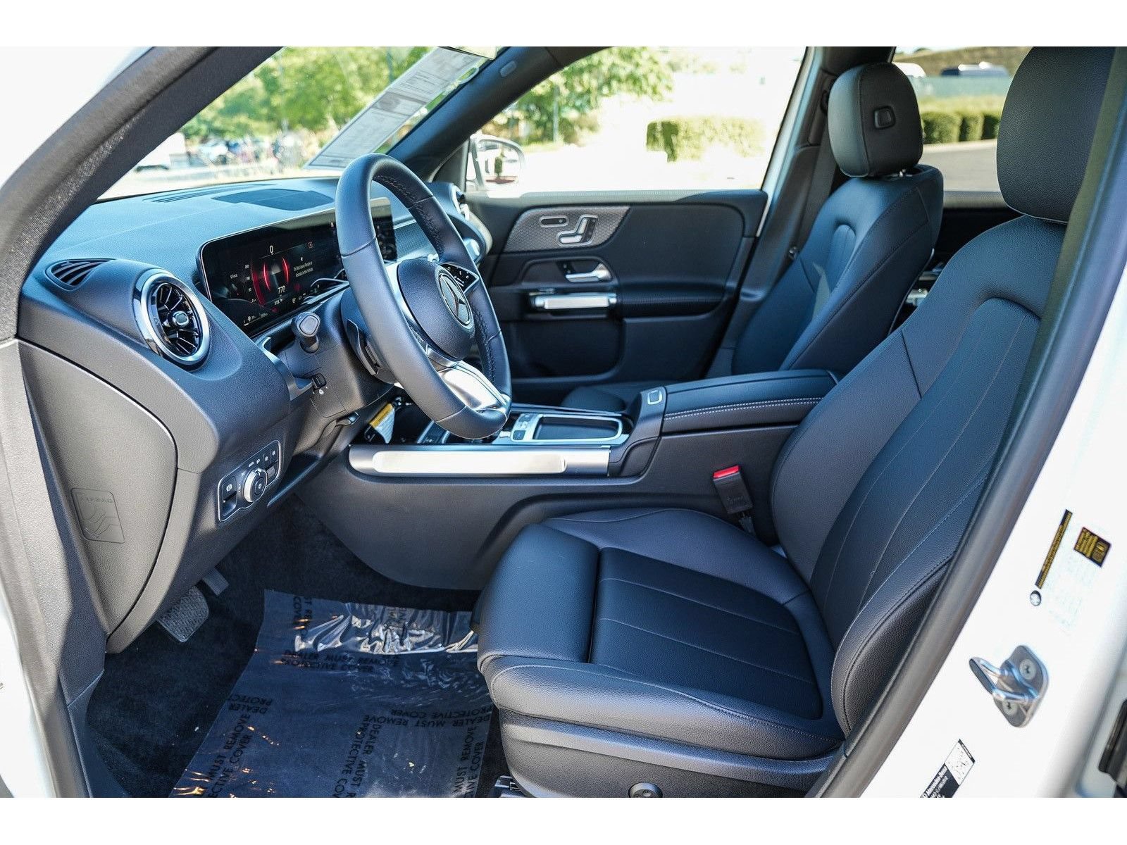 Certified 2026 Mercedes-Benz GLB 250 4MATIC image 17