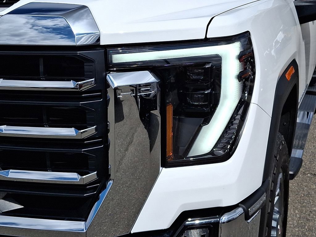Used 2026 GMC Sierra 2500 SLE w/ Preferred Package AWD/4WD image 9