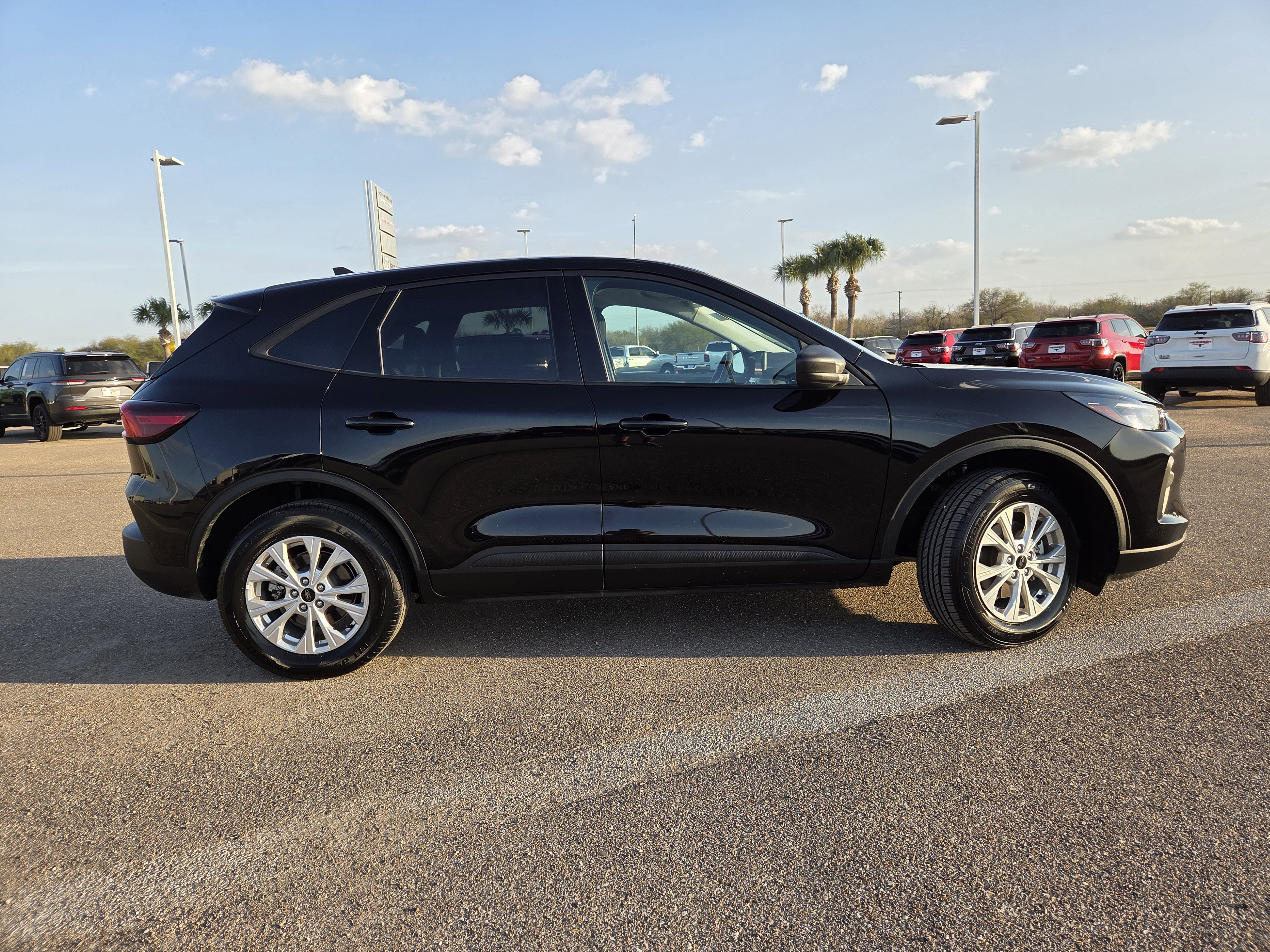 Used 2025 Ford Escape Active image 8