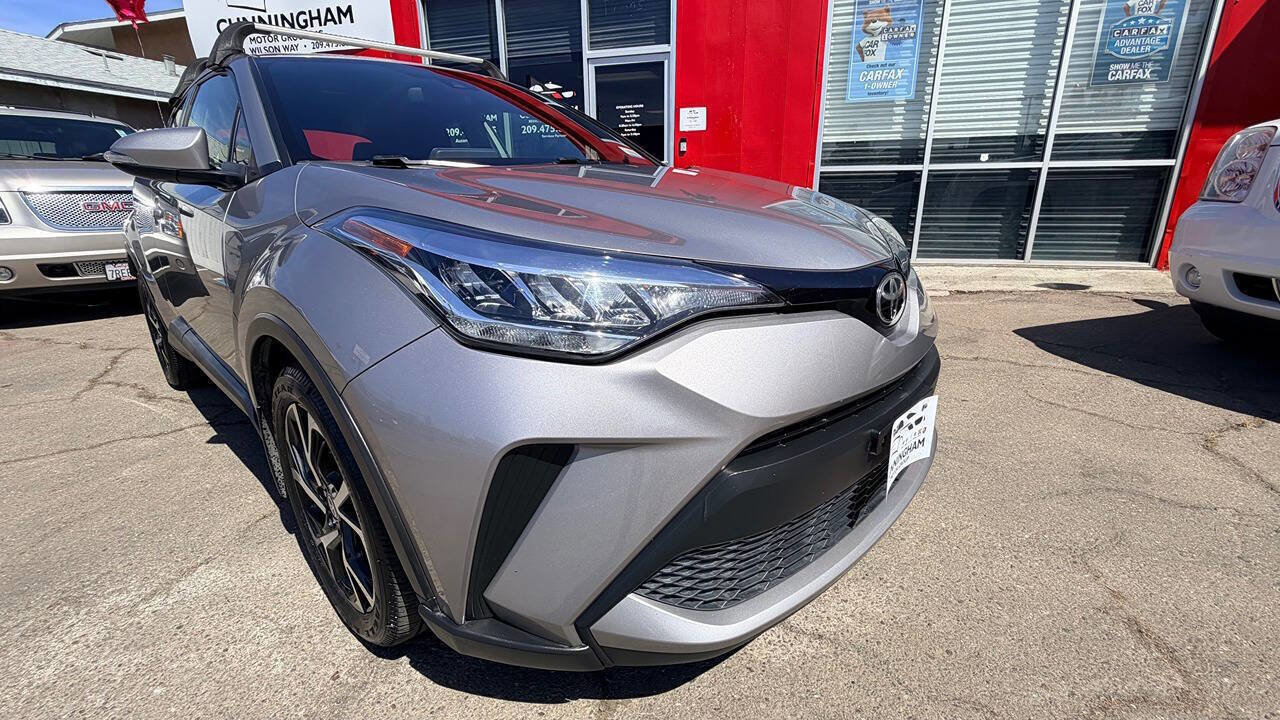 Used 2020 Toyota C-HR XLE image 4