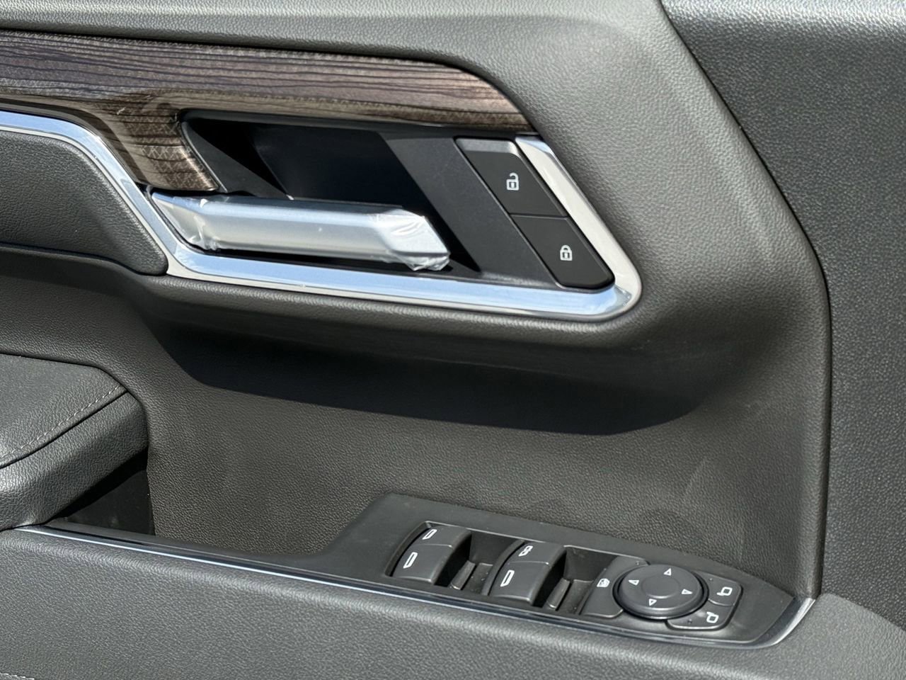 New 2026 Chevrolet Silverado 1500 LT Trail Boss w/ LT Trail Boss Premium Package AWD/4WD image 16