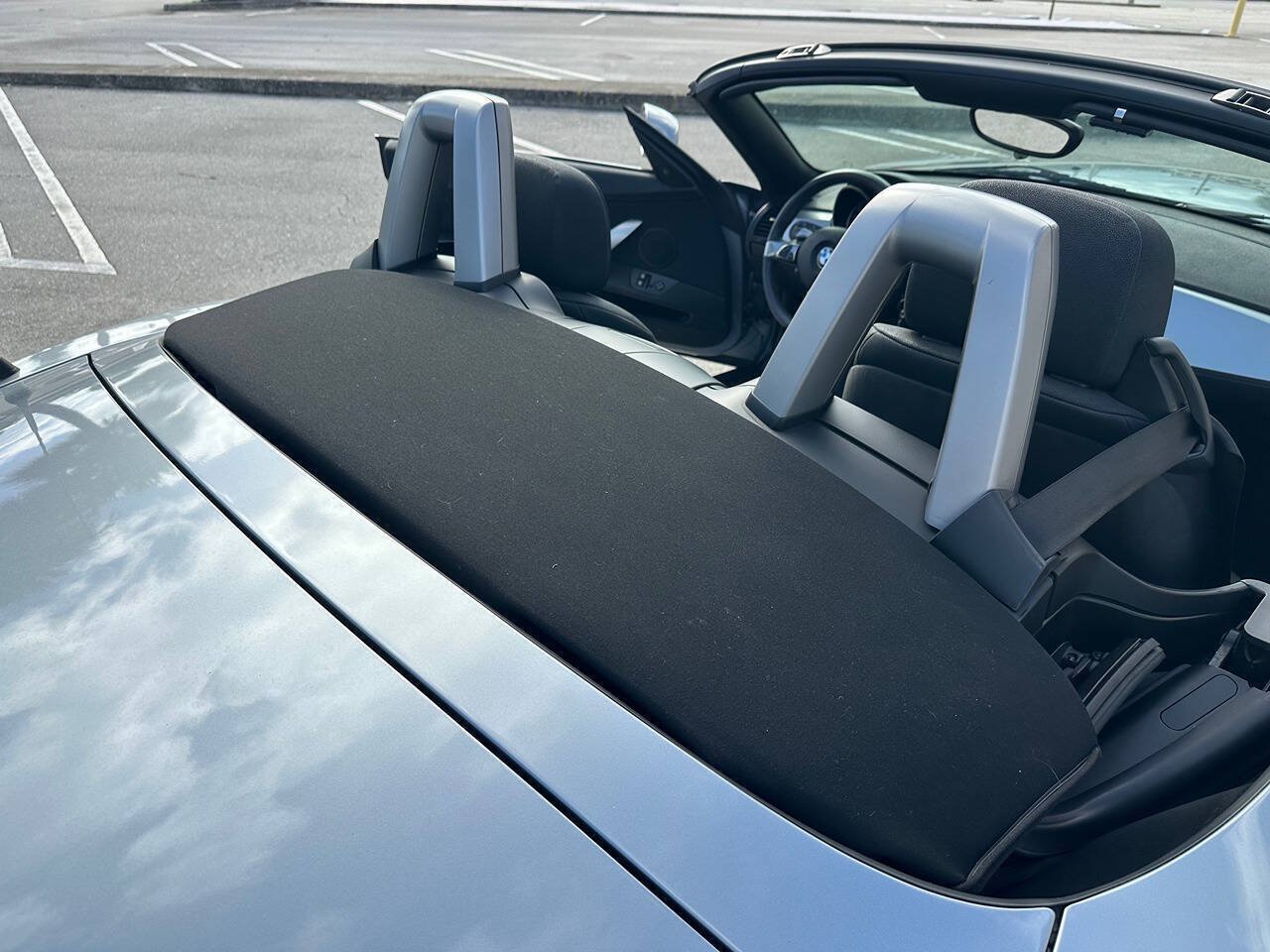 Used 2006 BMW Z4 3.0i RWD image 28