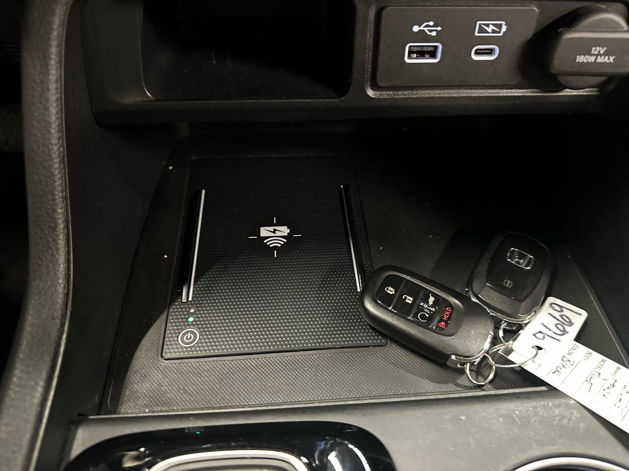 Used 2025 Honda Pilot Elite image 18