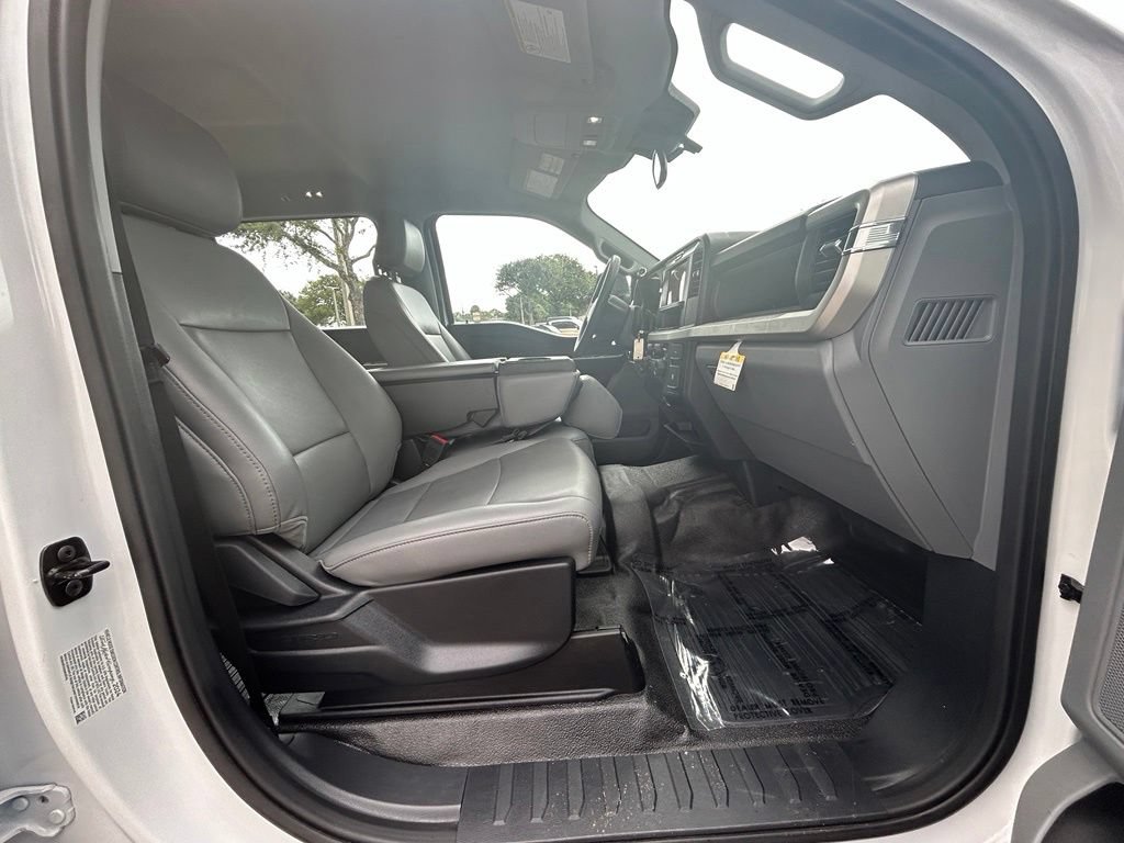 Used 2025 Ford F450 XL AWD/4WD image 25