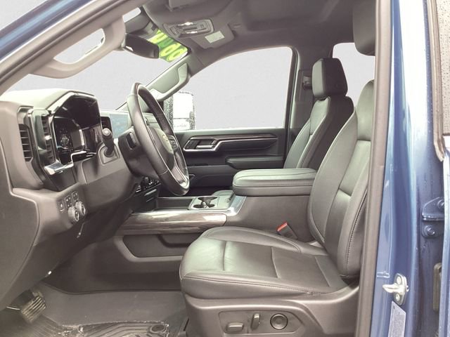 Used 2024 Chevrolet Silverado 3500 LTZ image 9