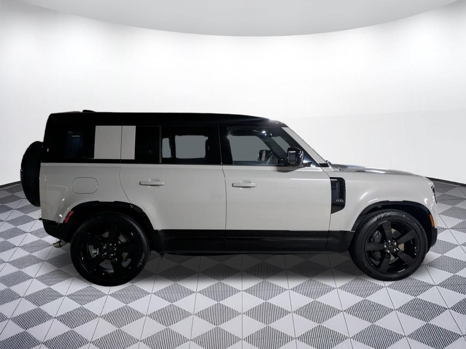 New 2026 Land Rover Defender 110 X-Dynamic SE AWD/4WD image 12
