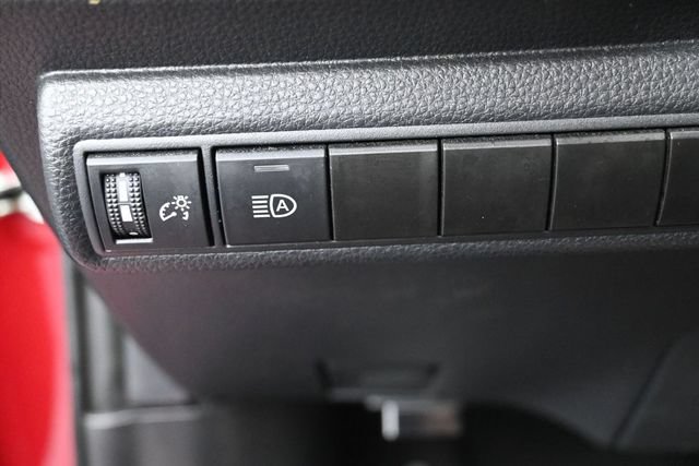 Used 2025 Toyota Corolla LE FWD image 18