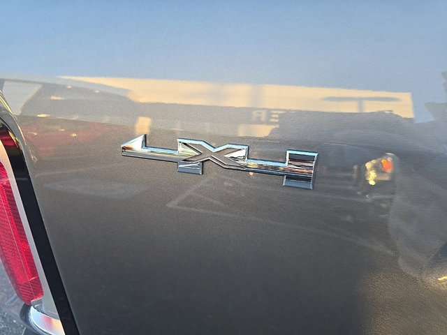 Certified 2022 GMC Canyon Elevation w/ Elevation Premium Package image 17