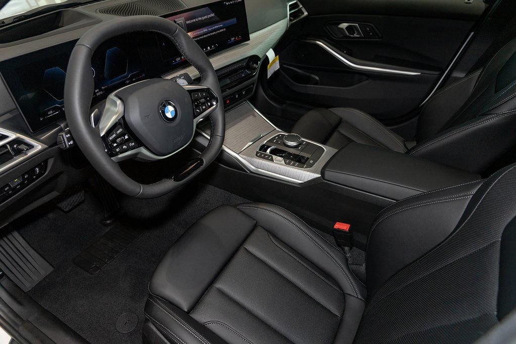 Used 2026 BMW 330i xDrive Sedan w/ Premium Package AWD/4WD image 15