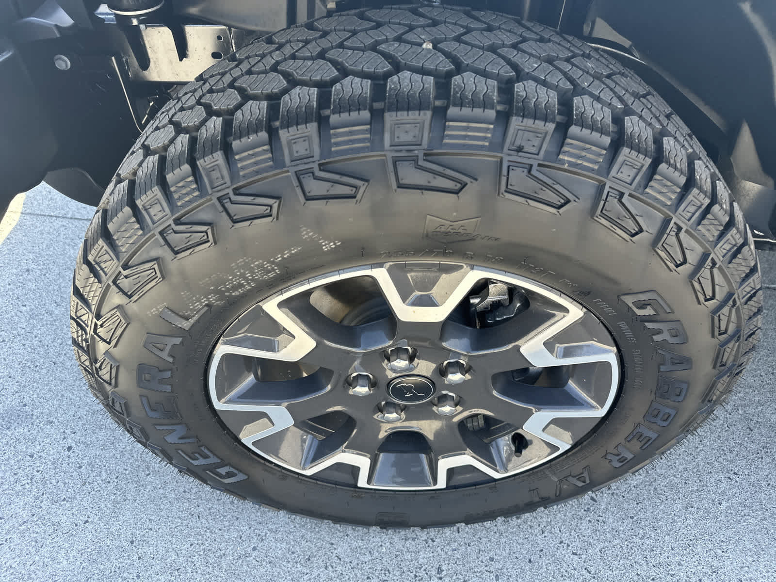 New 2024 Jeep Wrangler Unlimited Sahara w/ Safety Group AWD/4WD image 4