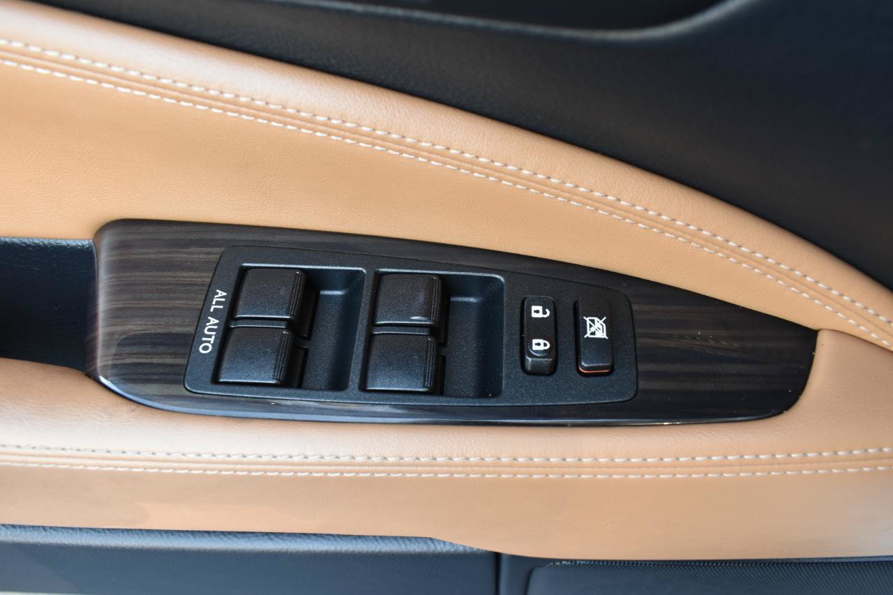 Used 2014 Lexus LS 460 w/ Comfort Package RWD image 40