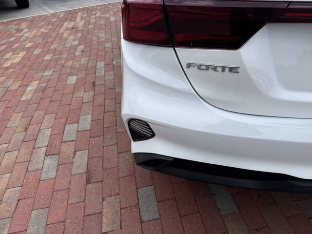 Used 2023 Kia Forte LXS FWD image 8