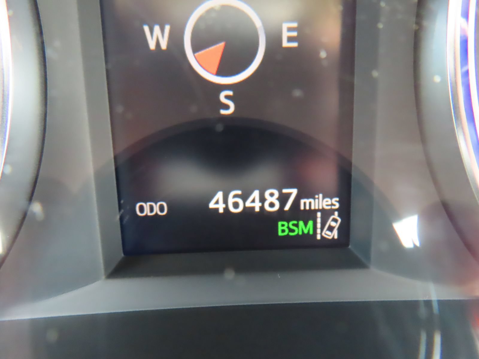 Used 2018 Toyota Highlander XLE w/ Carpet Mat Package (TMS) AWD/4WD image 25