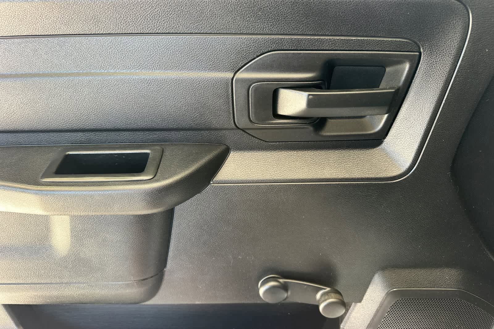 Used 2015 RAM 1500 Express RWD image 10