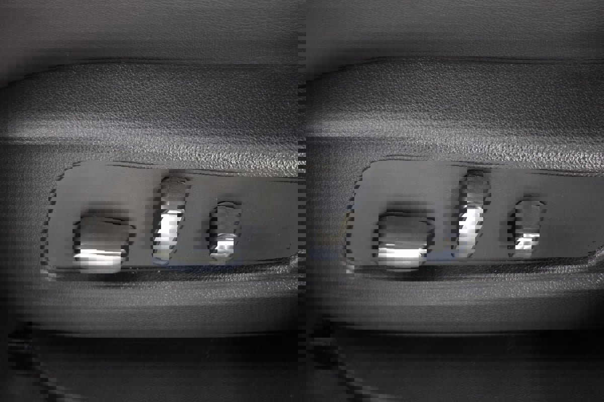 Used 2025 Cadillac XT6 Premium Luxury image 26