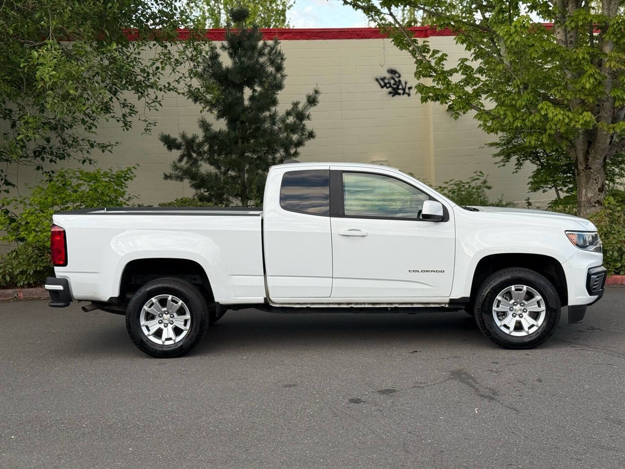 Used 2022 Chevrolet Colorado LT w/ Fleet Safety Package image 4