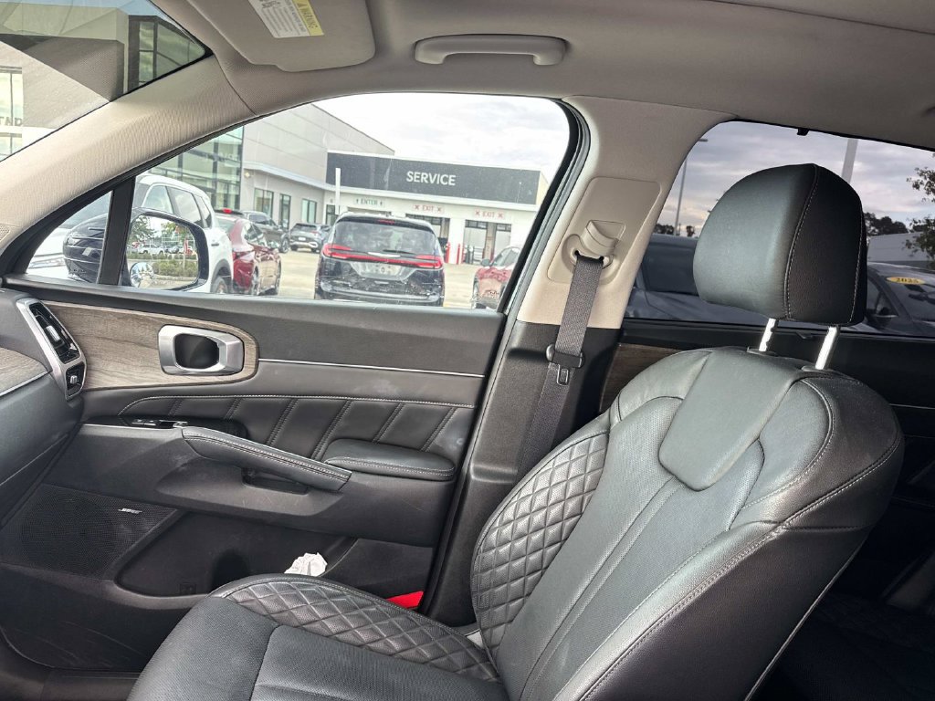 Used 2023 Kia Sorento SX Prestige AWD/4WD image 22