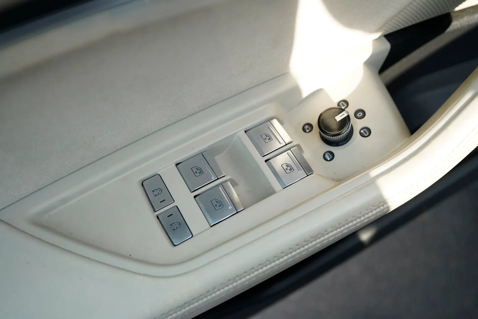 Used 2019 Audi e-tron Prestige AWD/4WD image 20