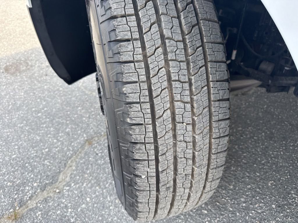 Used 2024 Chevrolet Brightdrop 400 w/ Commercial Equipment Package AWD/4WD image 26