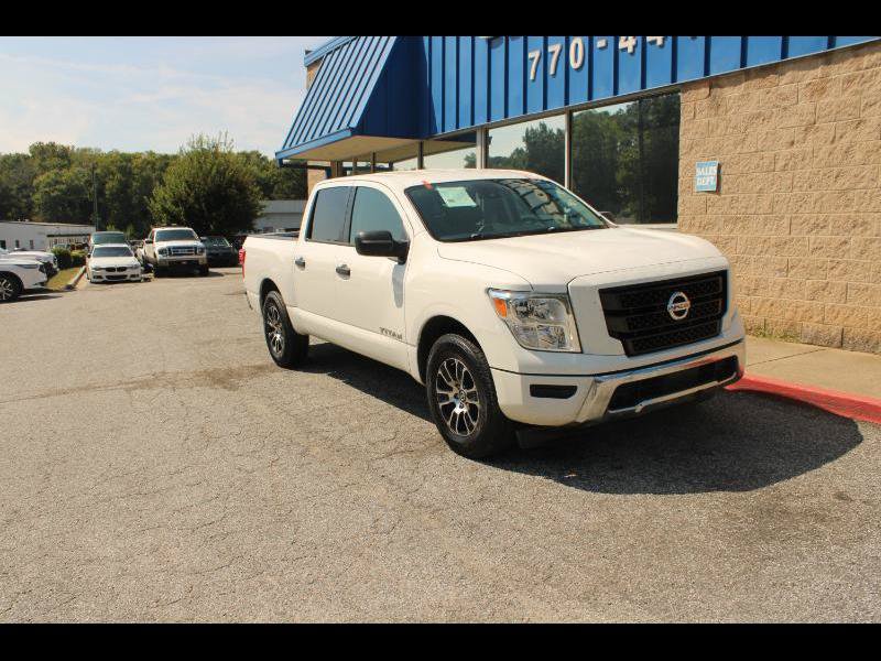 Used 2022 Nissan Titan SV