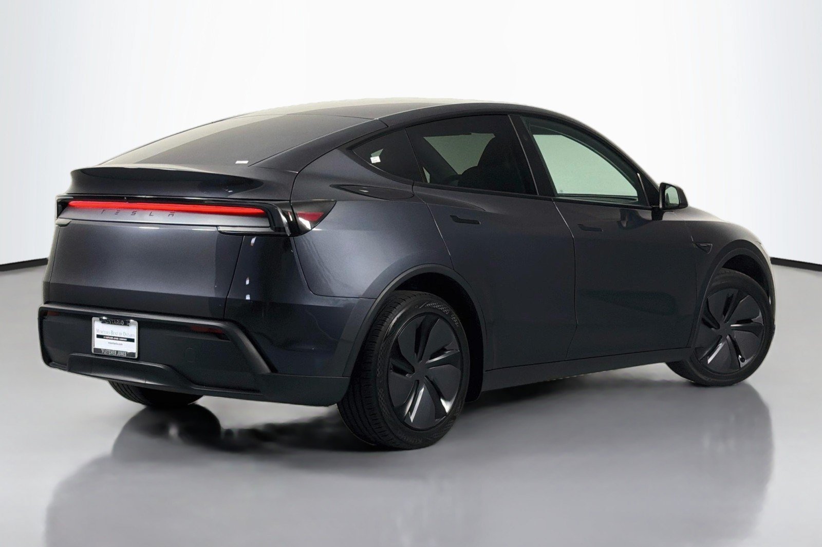 Used 2026 Tesla Model Y 2WD image 13
