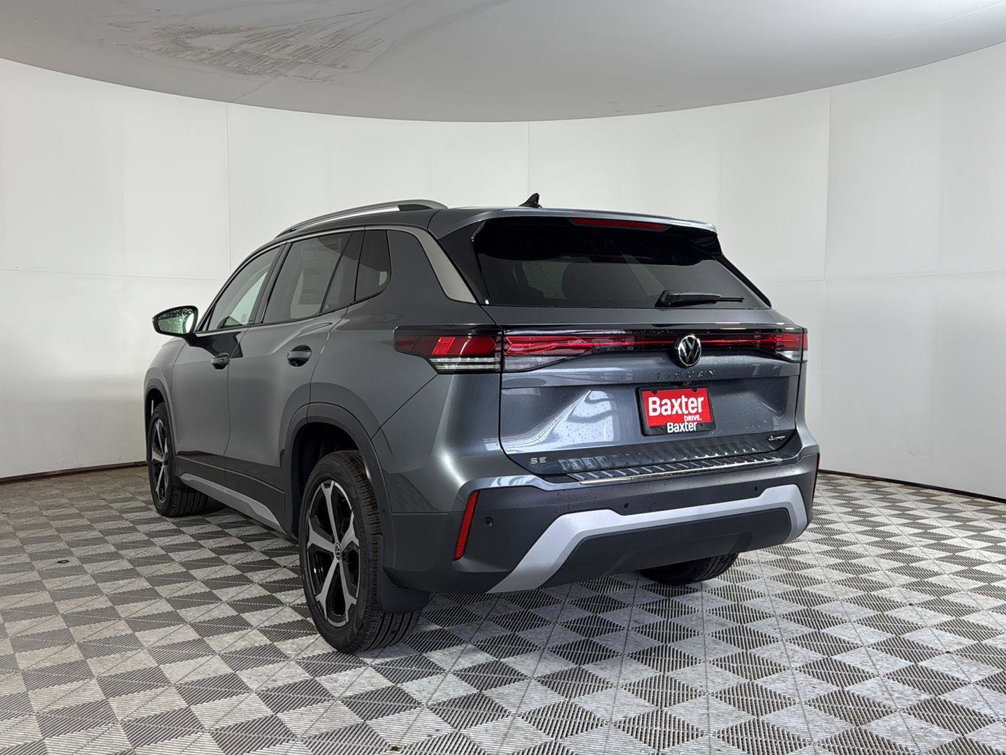 New 2026 Volkswagen Tiguan SE AWD/4WD image 3