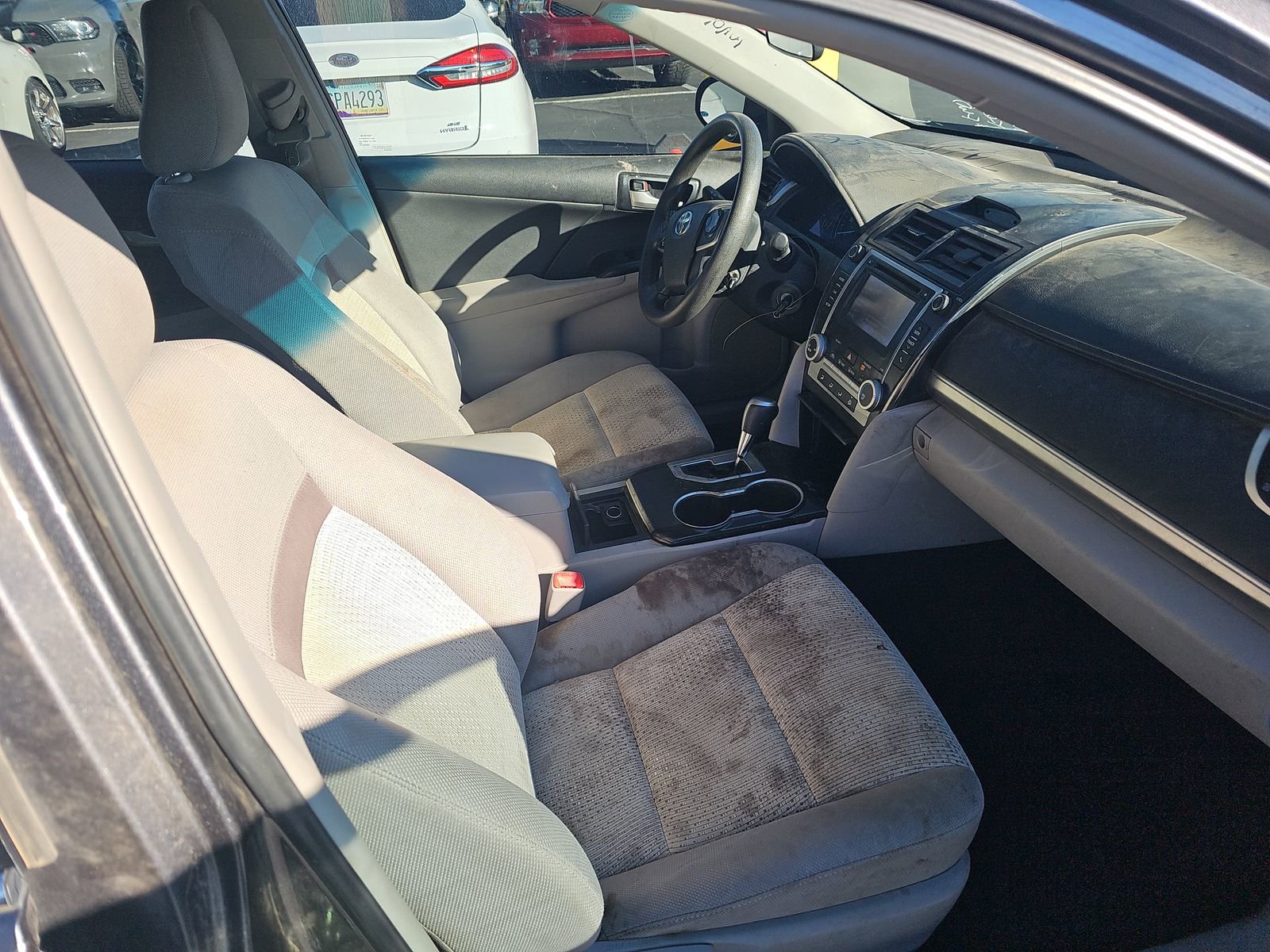 Used 2014 Toyota Camry LE image 8