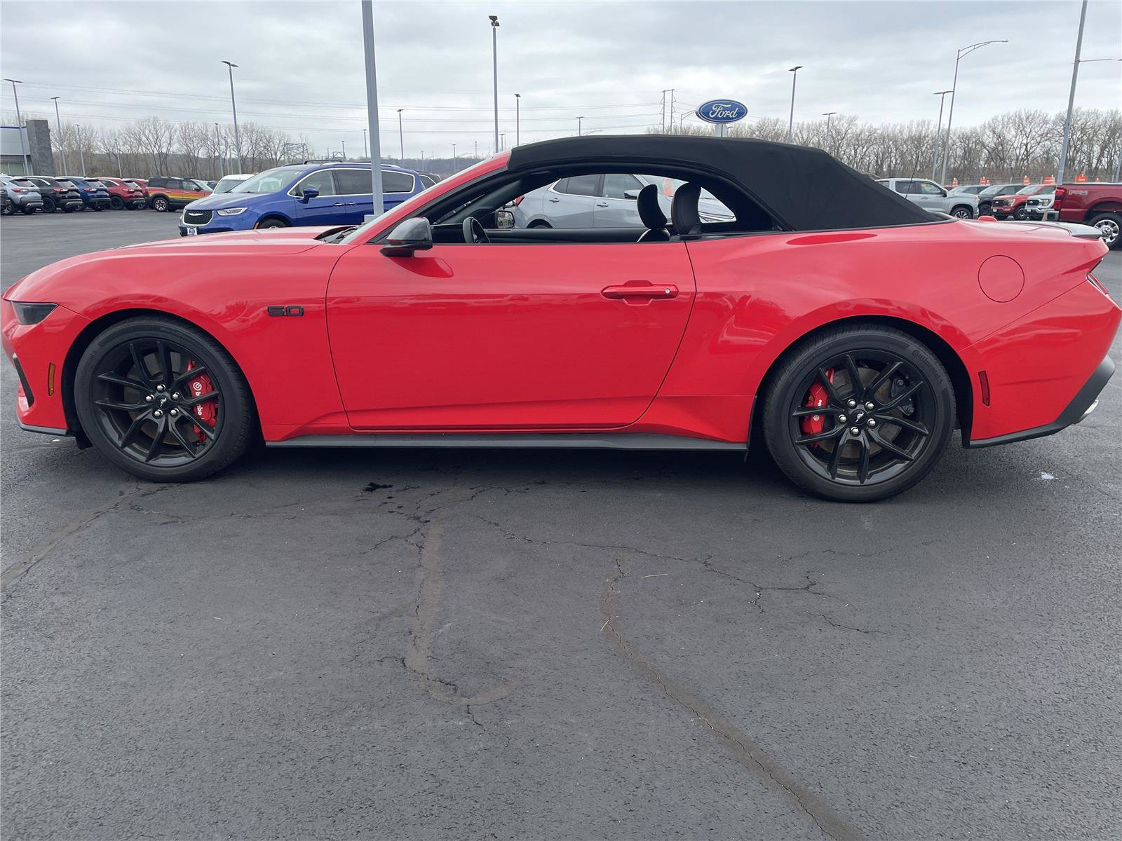 Used 2025 Ford Mustang GT Premium RWD image 2